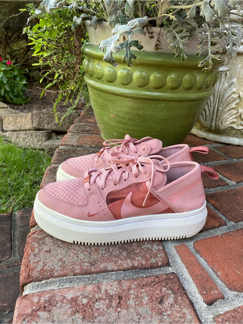 Nike Court Vision Alta TXT Rust Pink Platform Sneakers Womens Size 7 CW6536-600